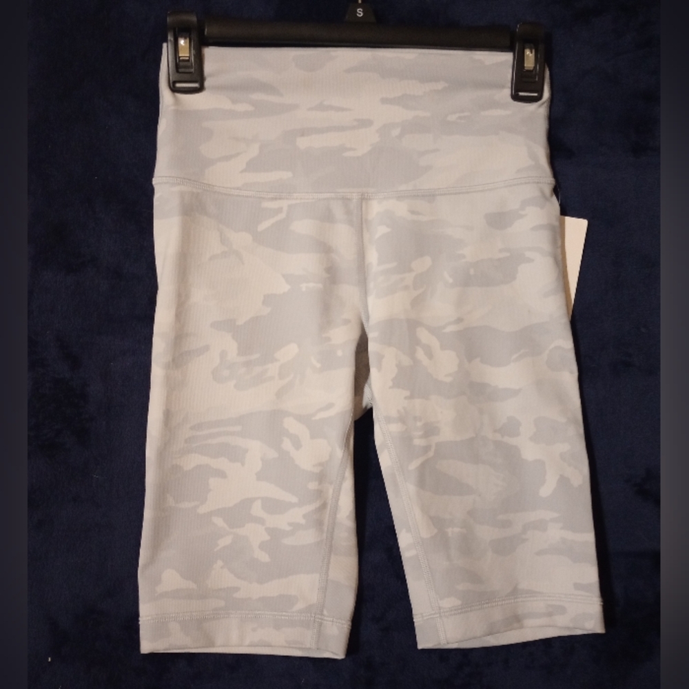 NWT Lululemon Wunder Under High Rise Shorts Womens Size 6 - Picture 3 of 7